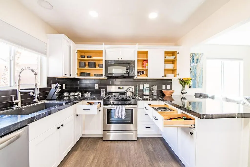 Gorgeous Home Away From Home 3 Bed 3 Bath W/ Pool Las Vegas United States